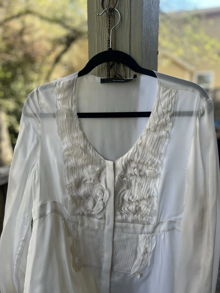 Camisa Givenchy Años 90 Seda Volantes Blanca Talla 42 Foto 3 de 4