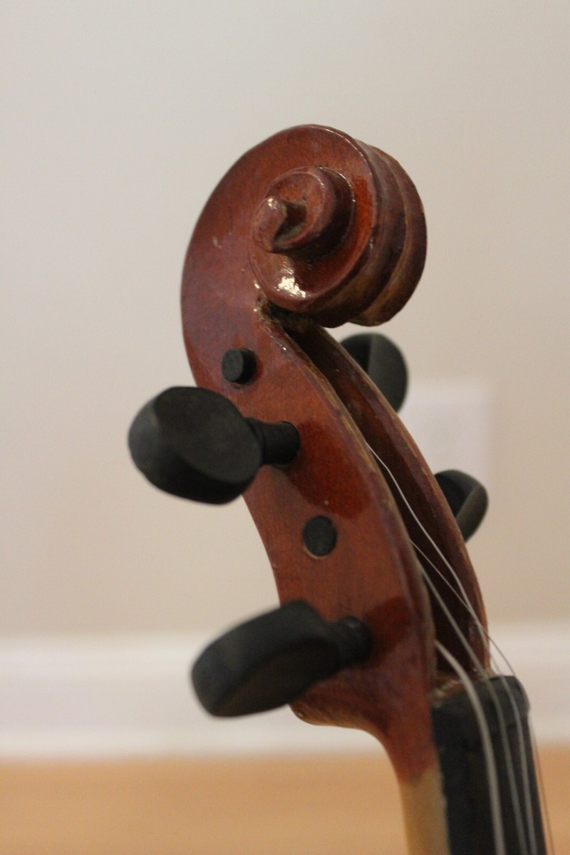vintage violin Cremona Fecit Anno Domini 19 Case & Bow 1/2