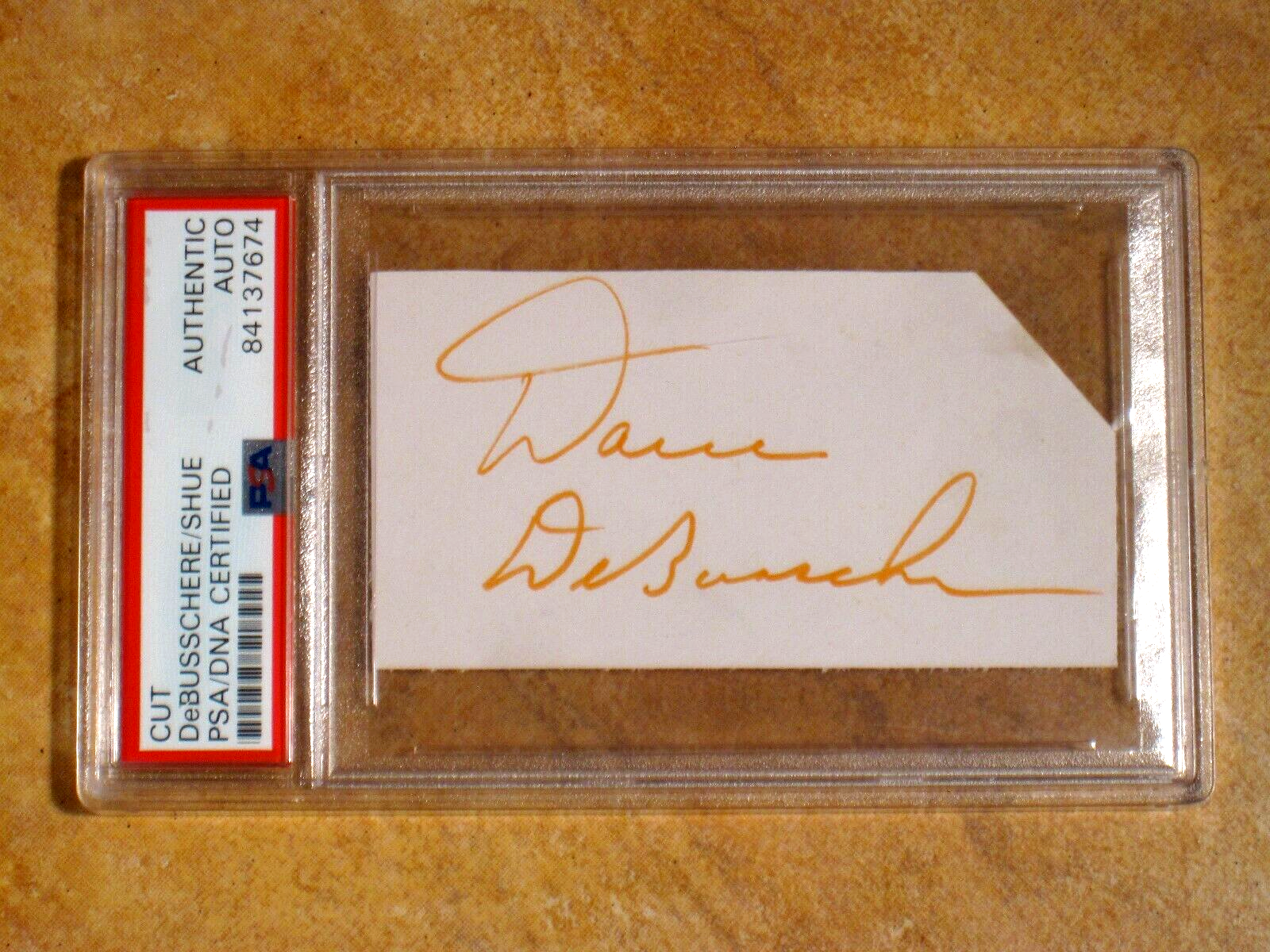 Dave DeBusschere Autographed Memorabilia | Signed Photo, Jersey 
