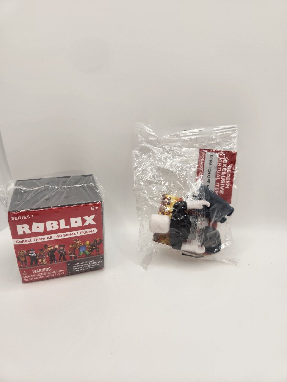 New Roblox Toy Code Giveaway/Unboxing (How To Redeem Roblox Toy