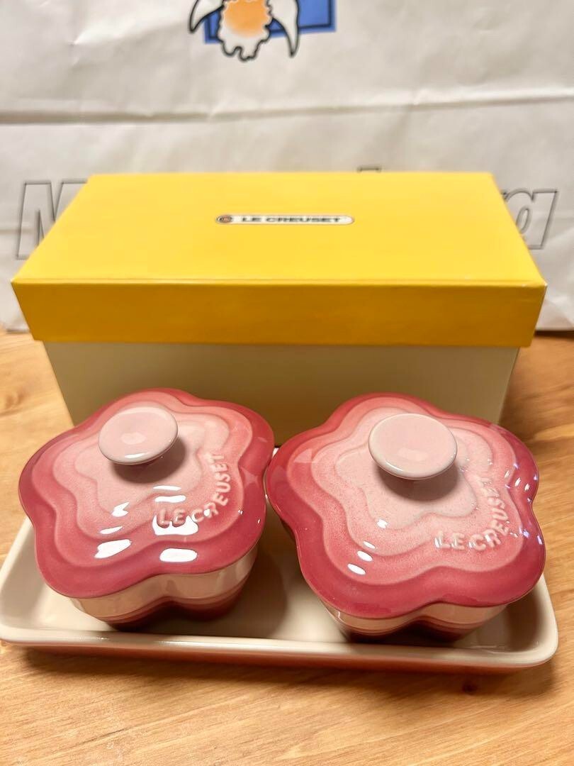 Le Creuset Flower Petite Ramekin Rose Quartz Set of 2 with Tray Stoneware NEW eBay