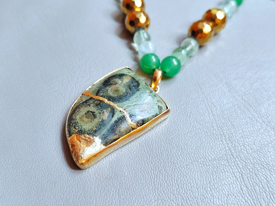 Colgante Art Kintsugi Reparación Kambaba Jaspe con Cuentas Aventurina Cuarzo Verde Foto 2 de 4