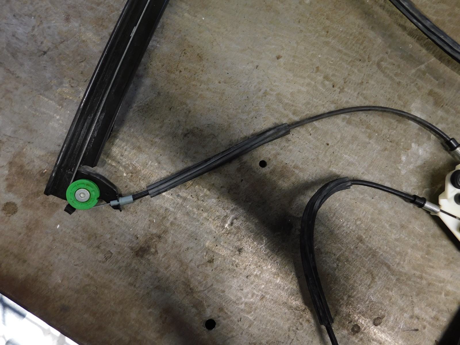 Maserati Quattroporte 2013 Front Window regulator