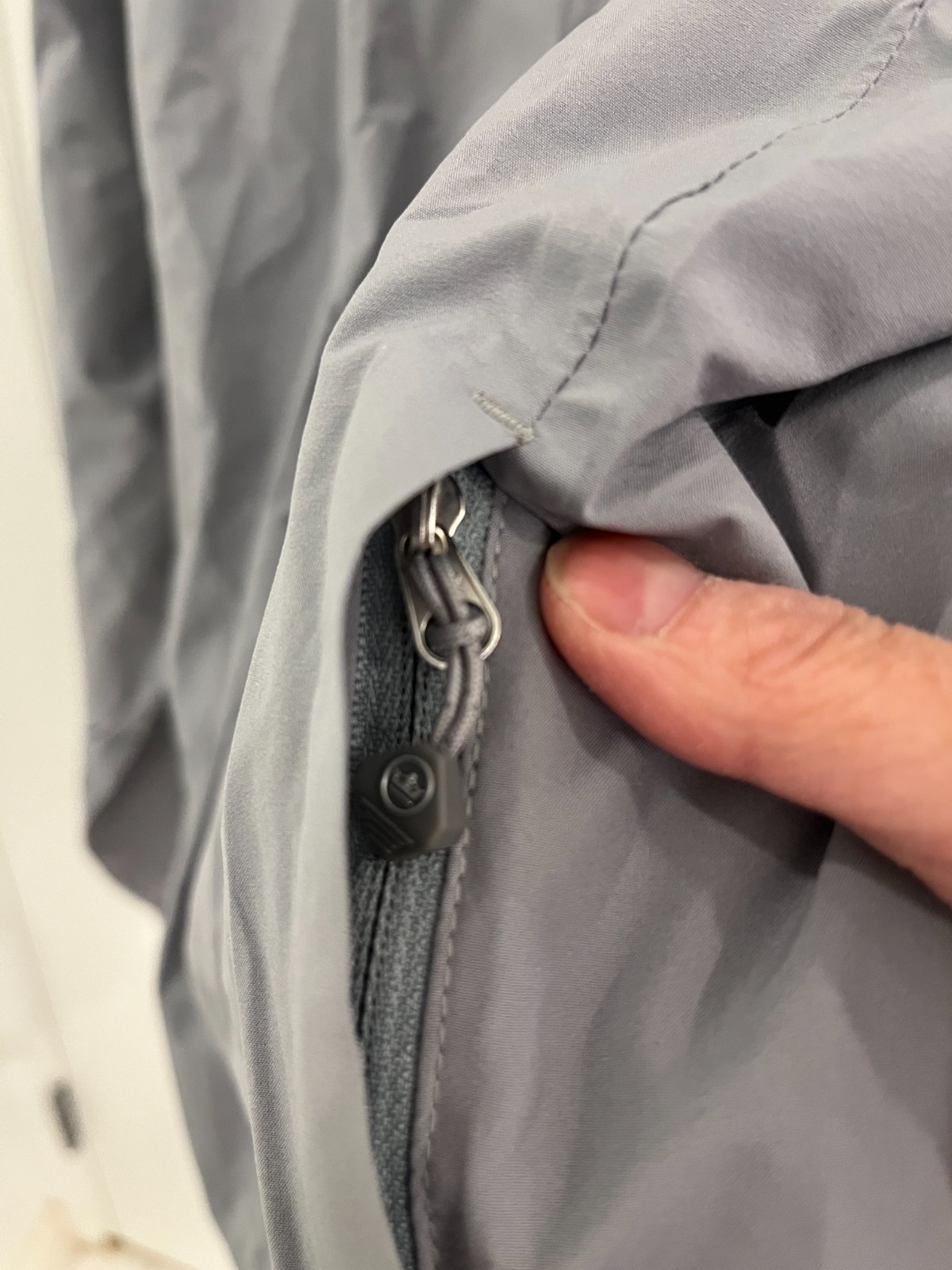 Peter Millar Pullover Medium Grey Crown Sport Sle… - image 9