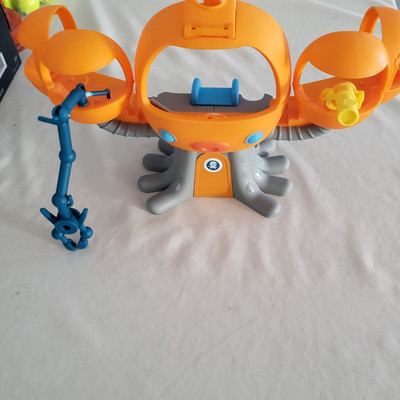 Octonauts Above and Beyond Octopod Playset with 2 Figures