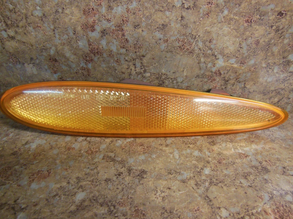 Luz marcadora lateral ámbar pasajero RF delantero derecho Nissan Máxima 2000-2003 Foto 2 de 3