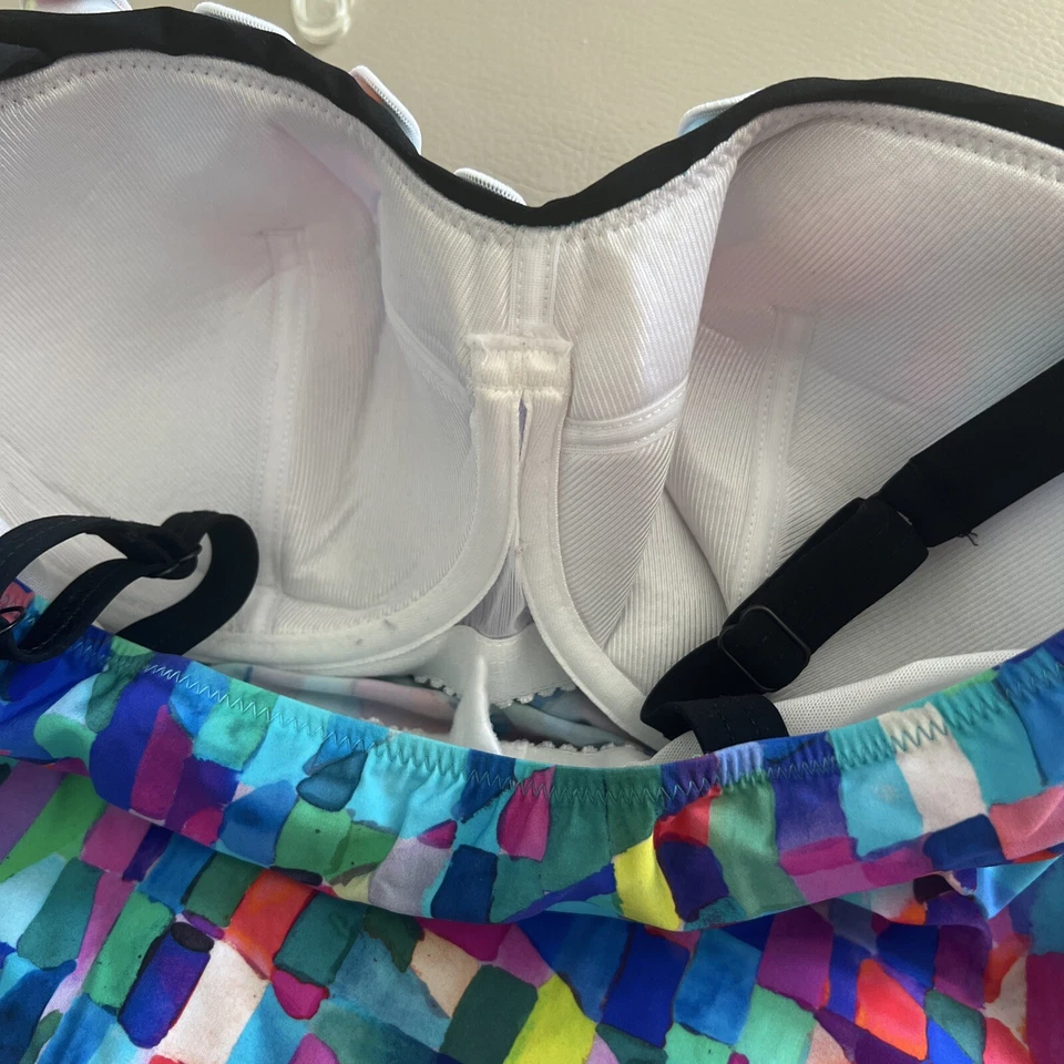 Top de natación Profile by Gottex Tankini multicolor geométrico acolchado con aros 32D Foto 3 de 4