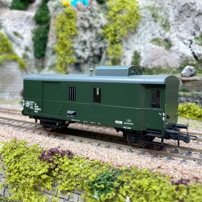 Wagon fourgon Pwgs 41 DR ROCO 74225 roulement fluide sans dérailement échelle HO 1/87