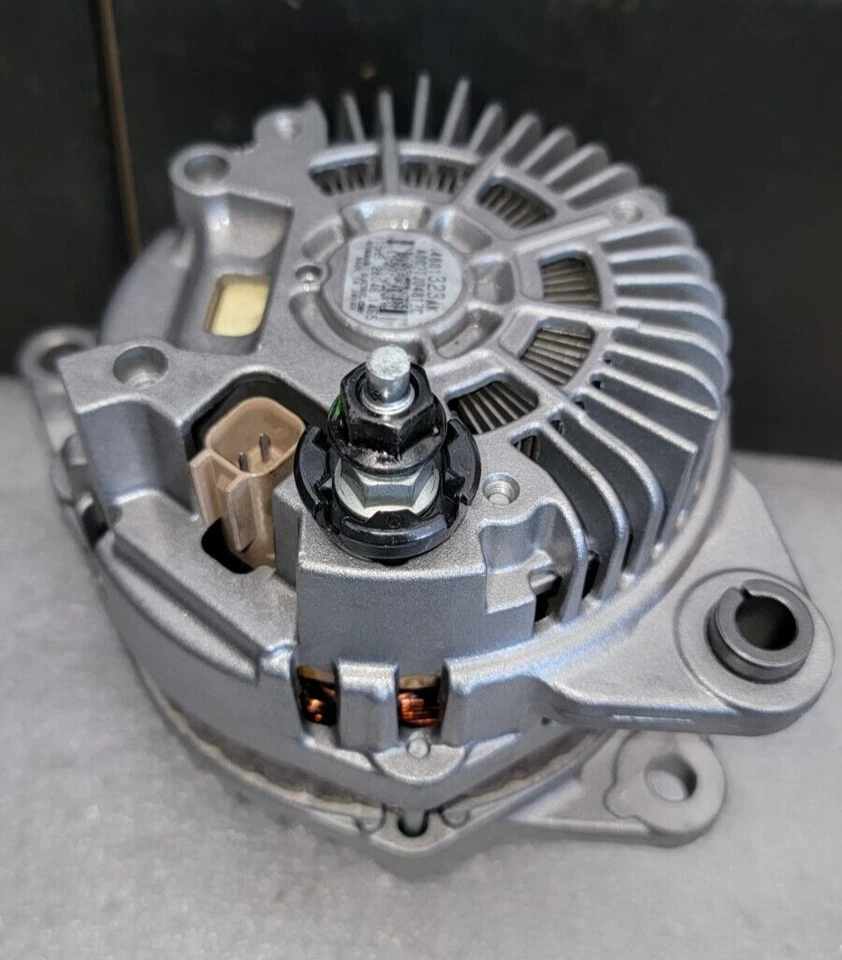 克莱斯勒 200 4Cyl 2.4Liter 2011 2012 2013 Vin B Only 原始设备制造商 Reman RR_Alternators 出品 — 第 3/4 张图片