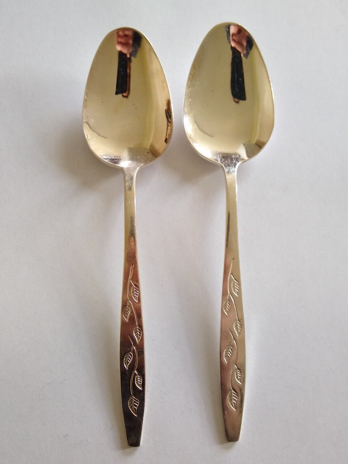 Vintage Viners Canteen of Cutlery Knive, Forks, Spoons, Teaspoons