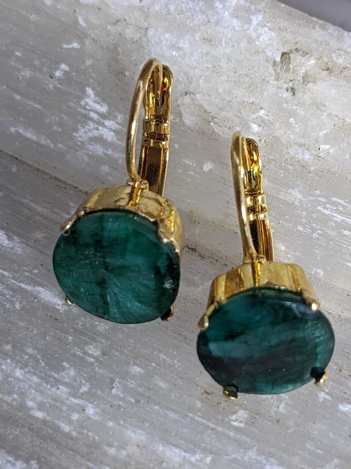 Серьги-капли с подлинным изумрудом грубой огранки около 5,5 карата - Изображение 3 из 4