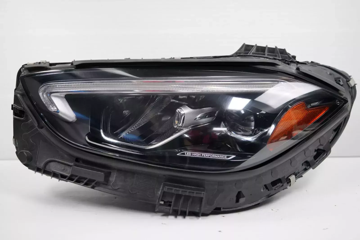 2022-2024 A2069068504 US Mercedes-Benz W206 C300 C200 C63 LED LEFT