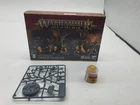 Warhammer Age of Sigmar: Orruk Warclans - Orruk Ardboys + Free Model & Paint