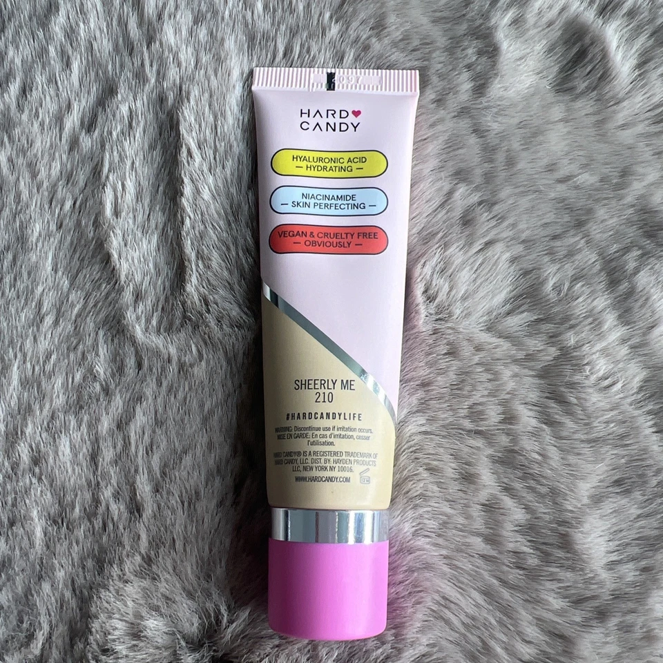 Crema hidratante tintada Hard Candy Sheerly Me 1,0 fl oz hidrata e ilumina 210 Foto 2 de 2