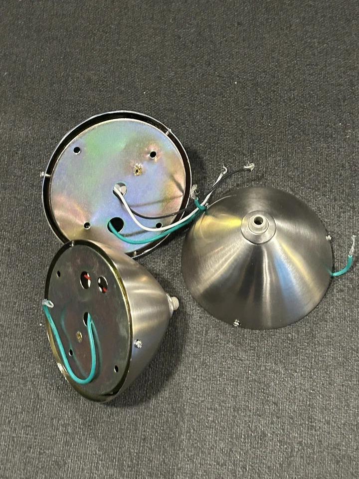 Lote de 3 piezas Tech Lighting FreeJack 4" toldos redondos níquel satinado 700FJ4RFS Foto 3 de 4