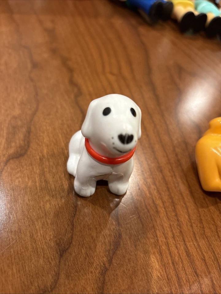 Лот товаров Little Tikes винтажный кукольный домик семья белая собака и оранжевый кот - Изображение 3 из 4