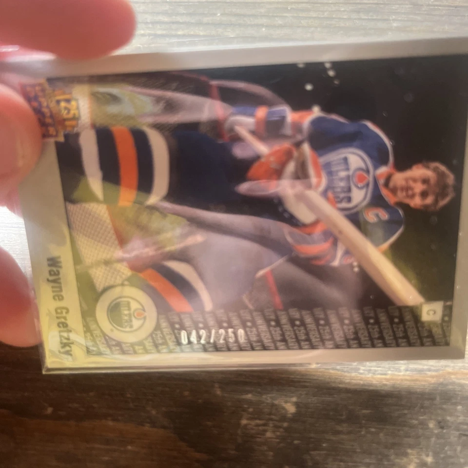 2014 UPPER DECK 25th ANNIVERSARY WAYNE GRETZKY SILVER PARALLEL /250 99 OILERS - Image 4 of 4