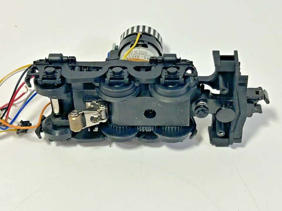 MTH E33 RECTIFIER TRUCK (6 wheels). MOTOR WITH MAGNET COUPLER - TESTED - WORKS - Image 2 of 4
