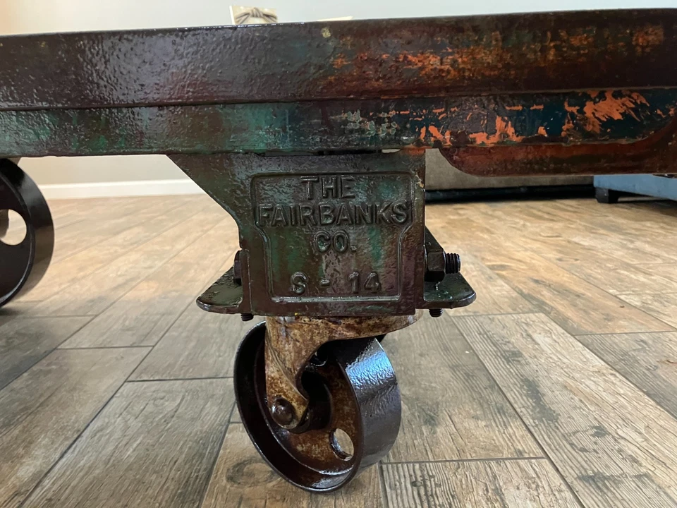 railroad cart coffee table - Image 3 of 4