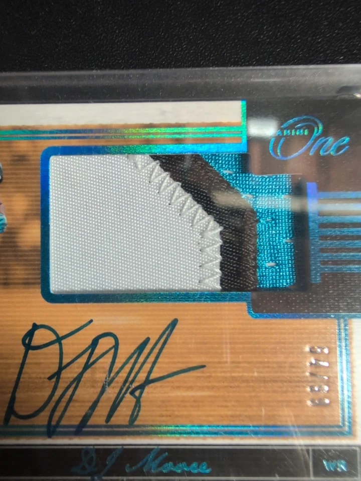 2018 Panini One DJ Moore Rookie Patch Auto RC, AU, MEM /99 Panthers Bears 🔥 - Image 4 of 4