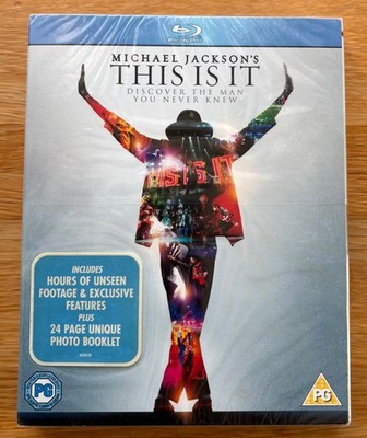 Michael Jackson's This Is It  Live 2009 With 24 Page Unique Photo Booklet New