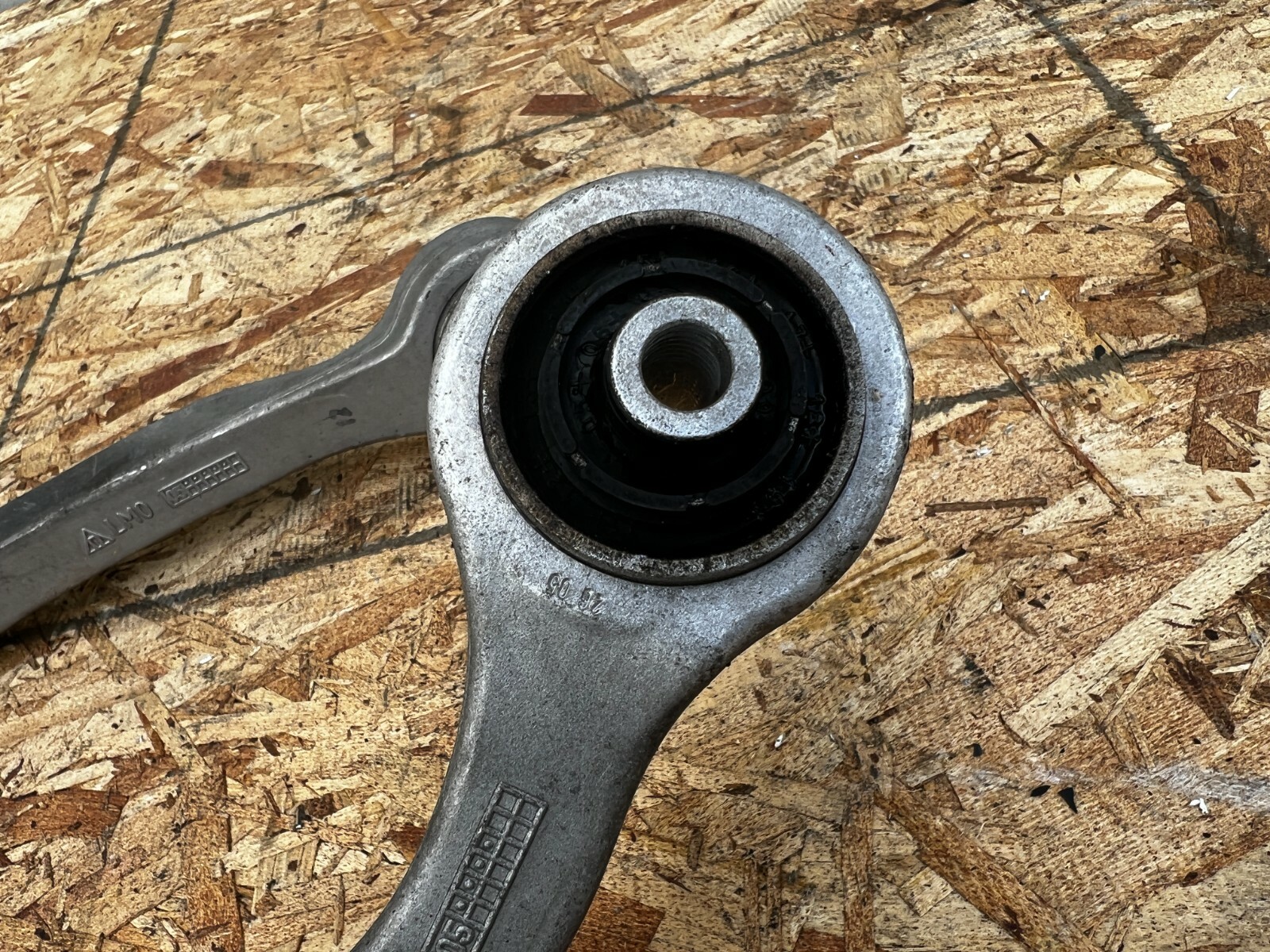 Bentley Flying Spur 2004-2012 FRONT+RIGHT+UPPER Control arm