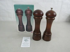 Chef Specialties 8" Windsor Pepper Mill & Salt Shaker Set - Walnut-New Open Box