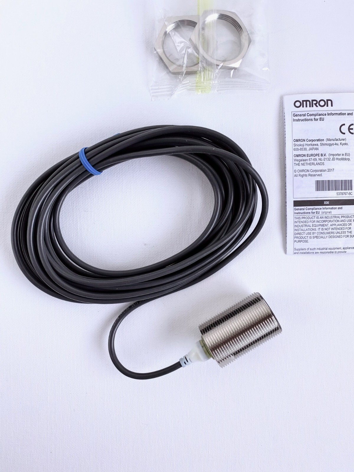 Détecteur OMRON E2A M30 pour positionnement de métaux