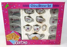 VTG 1989 Mattel Chilton Globe Barbie 16 pc Childs Ceramic China Dinner Set AZ22