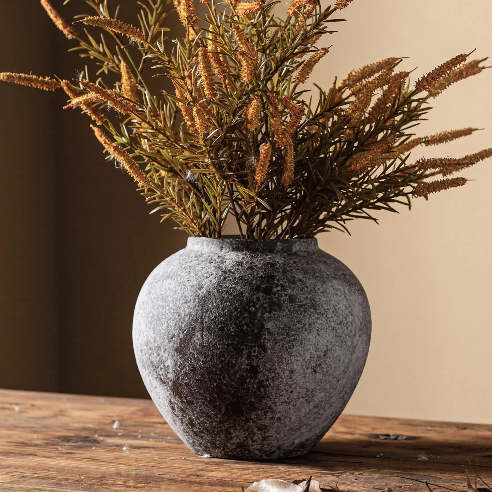 Lvases Rustic Distressed Large Ceramic Vase, 8.6 inch Terracotta Pottery Tall...
Opens in a new wind