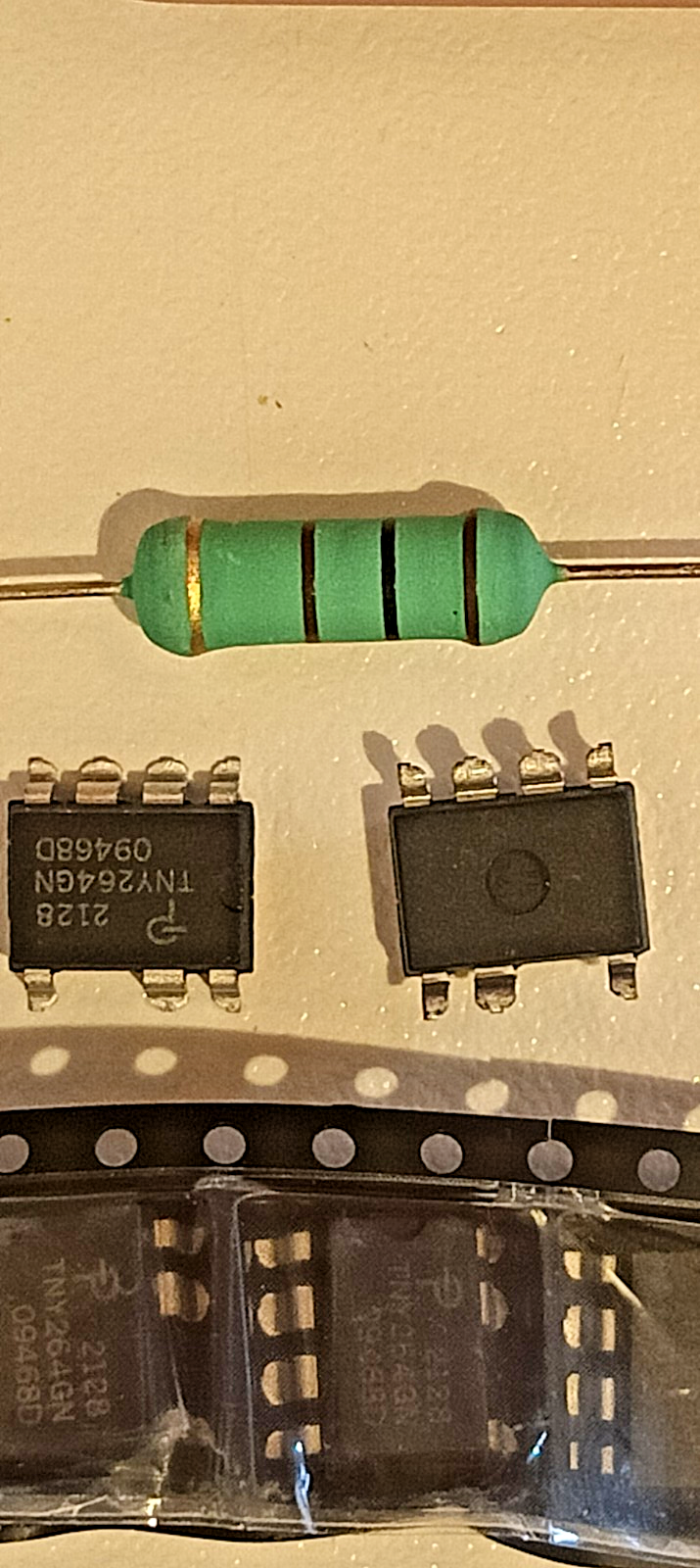 TNY264GN +1 RESISTENZA FUSIBILE 100 Ohm 3 Watt