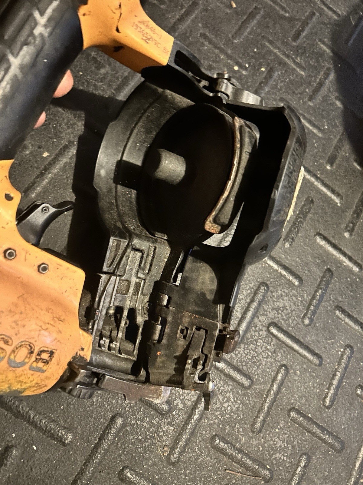 Bostitch RN46-1 Pneumatic Coil Roofing Nailer Air Nail Gun 