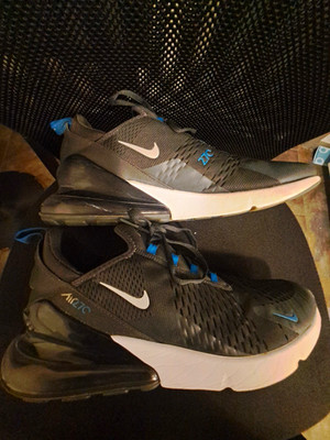 Nike Air Max 270 Men s Low Top Lace-Up Athletic Sneakers Black White Blue