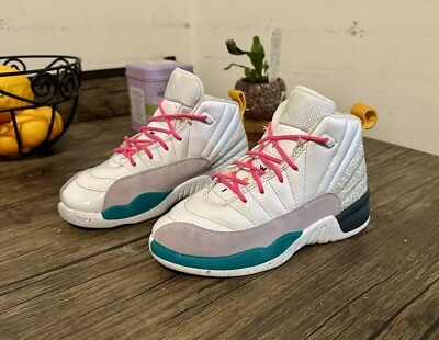 Jordan 12 Retro White Vapor Green (PS) size 13C