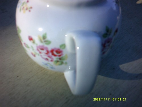 Brand New Cath Kidston Teapot. White Floral Spray Flowers 1 Litre Tea Pot. - Picture 3 of 5