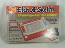 Vintage ETCH A SKETCH DRAWING  GAME CENTER Made In The USA Ohio Art 1981