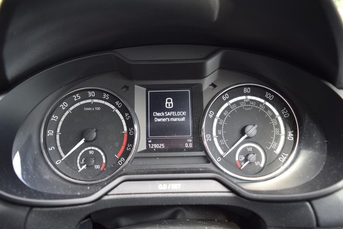 2015 SKODA OCTAVIA 2.0 TDI CR 184 VRS HATCHBACK MANUAL HUGE SPEC 2 KEYS NAVI - Picture 13 of 20