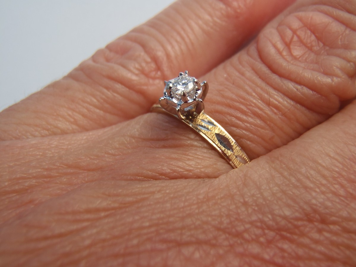 Solid 14k Yellow Gold Tw Round Diamond Promise Keepsake Wed