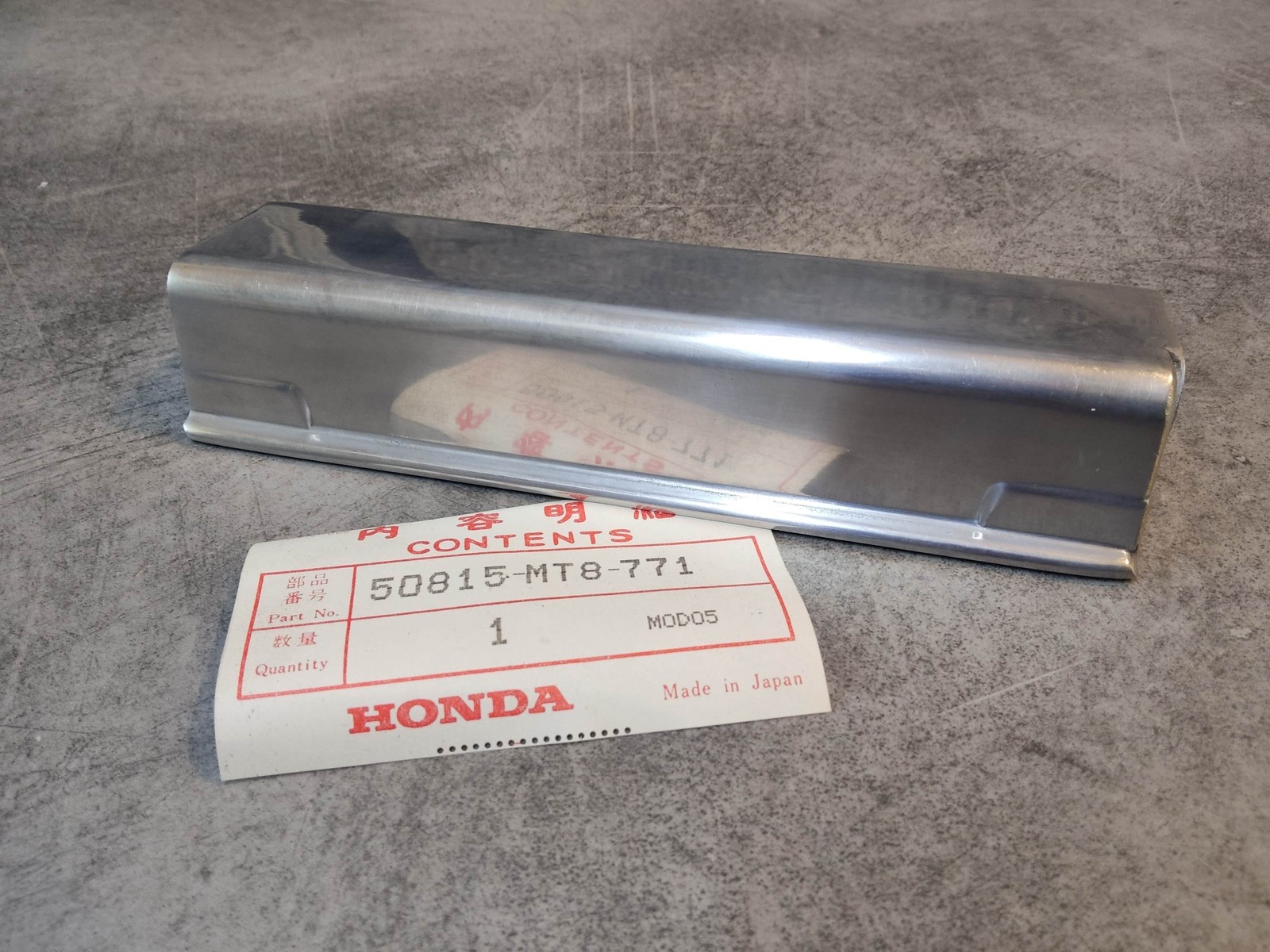 Éliminez les vibrations avec le support marche pied gauche GL1500SE Honda 50815-MT8-771