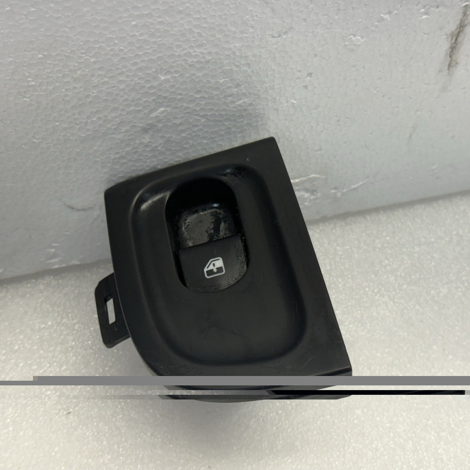 03-13 Maserati Quattroporte M139 Rear Right Side Window Switch Control OEM