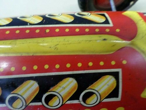 2184D MAR Tin Toy 16.5" Race Car w/DOUBLE DRIVERS HEADS w/Key but Does NOT Wind - Picture 10 of 12