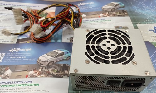 BLOC D'ALIMENTATION GROUPE FSP 300 W / BLOC D'ALIMENTATION MODÈLE FSP300-60PN (PF) P/N