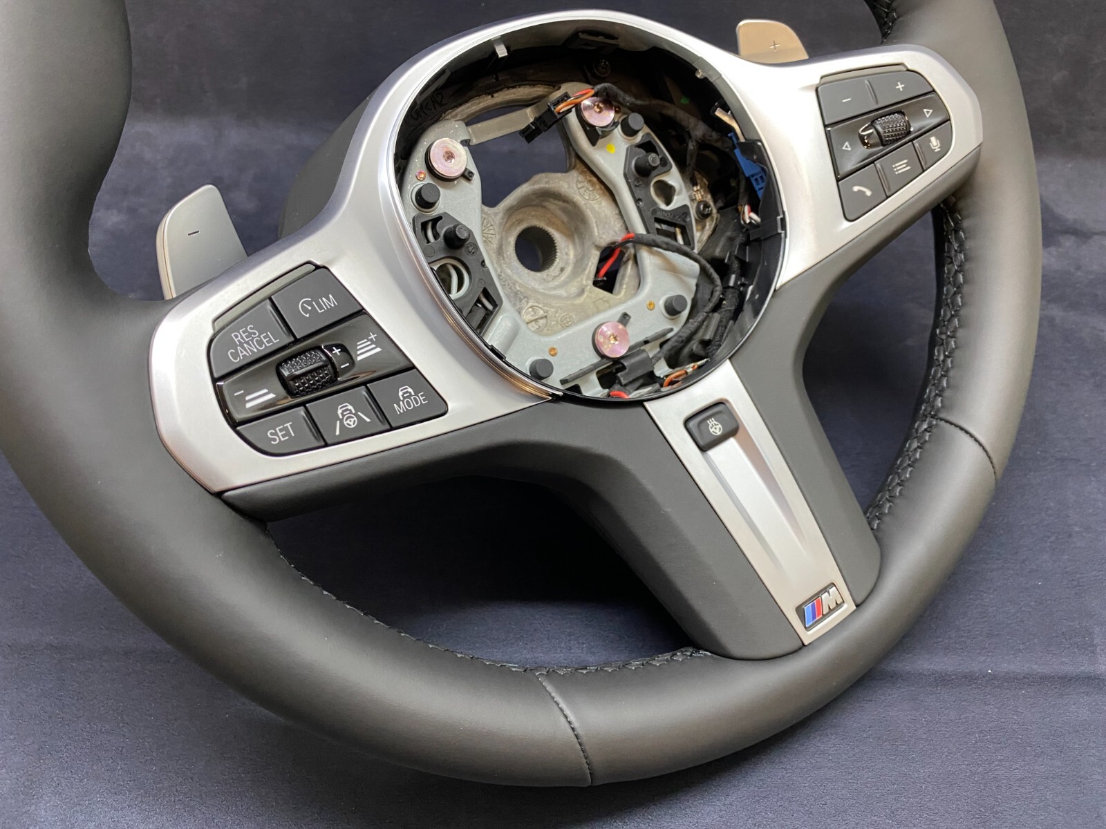 BMW G05 G06 G15 X5 X6 STEERING WHEEL PADDLES M POWER VIBRATION TOUCH