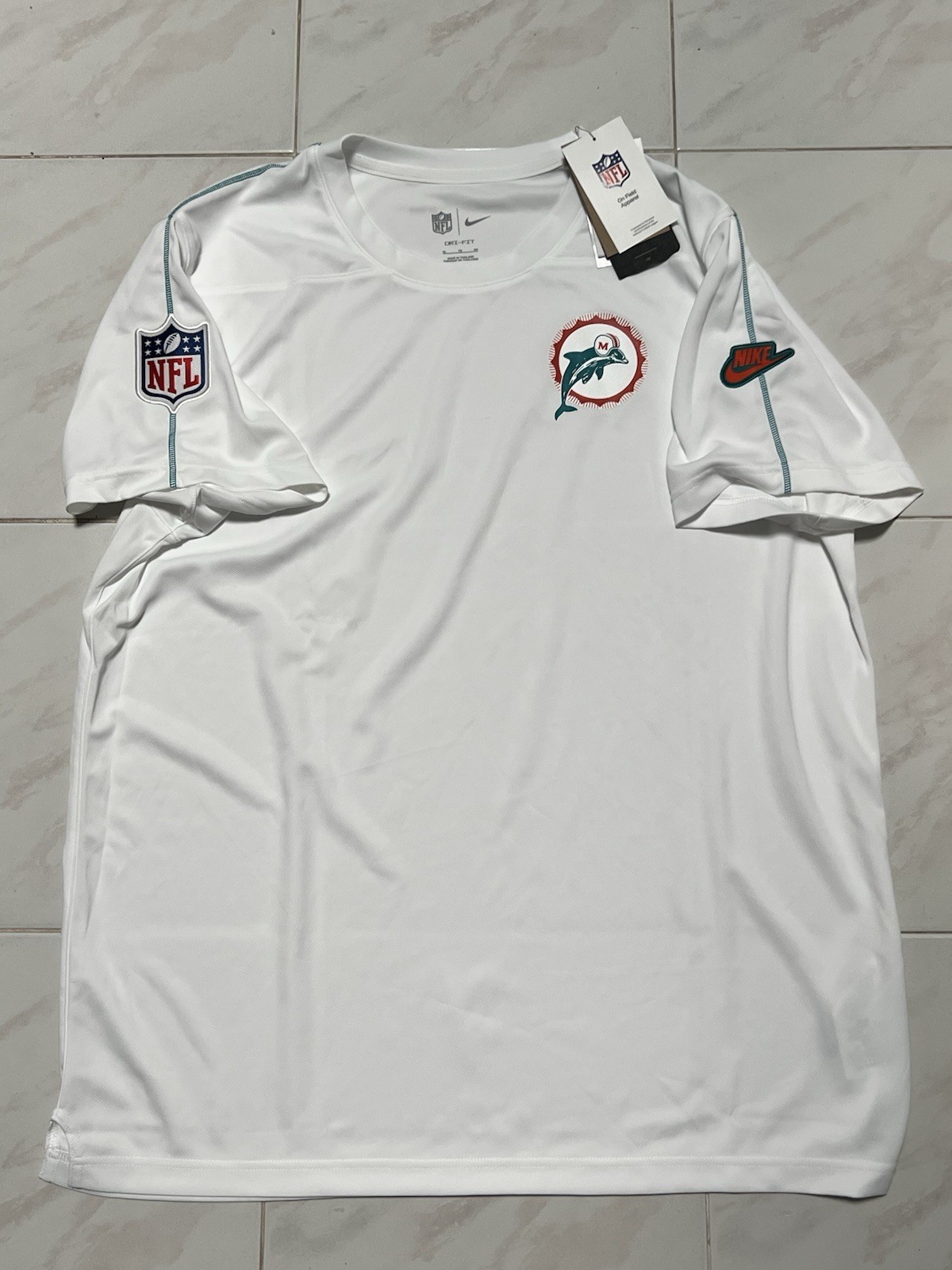 Picture 1 of 2