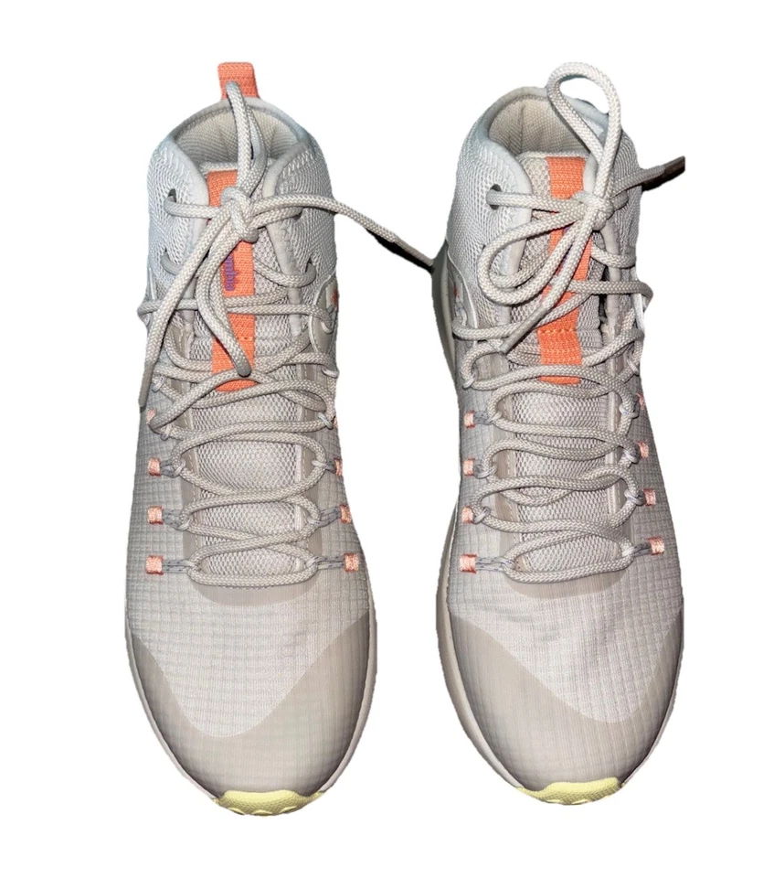 NWOT Woman’s Columbia Hiking tennis shoes size 10 - Image 3 of 4