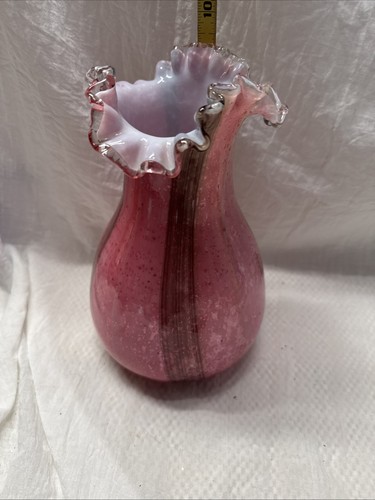Spangle Glass Vase 9.5” Pink w/ Silver Mica Flakes Ruffle - Picture 7 of 8