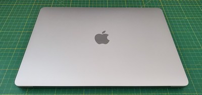Apple MacBook Pro 13'' (2020)   M1   8 GB RAM  256 GB SSD  Space Grau _1,7_6