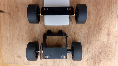 Carrera 124er Motorträger, Vorder u. Hinterachse, Bereifung alle Teile  Audi R8 