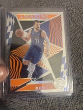 2021-22 Panini Illusions Luka Doncic #8 Dallas Mavericks Amazing Insert Orange 