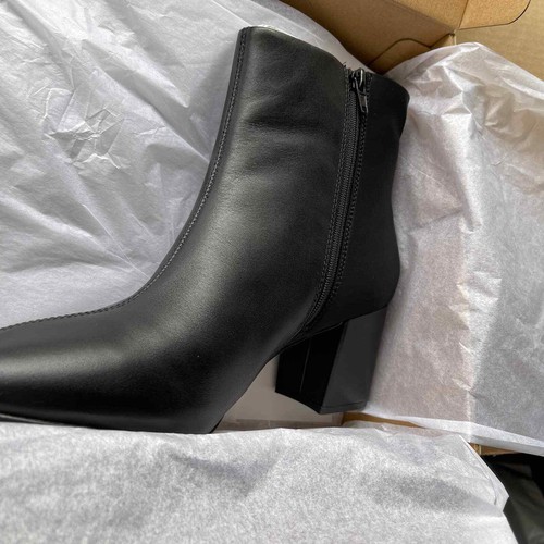 Black Chantelle Stone Fashion Boot Size 